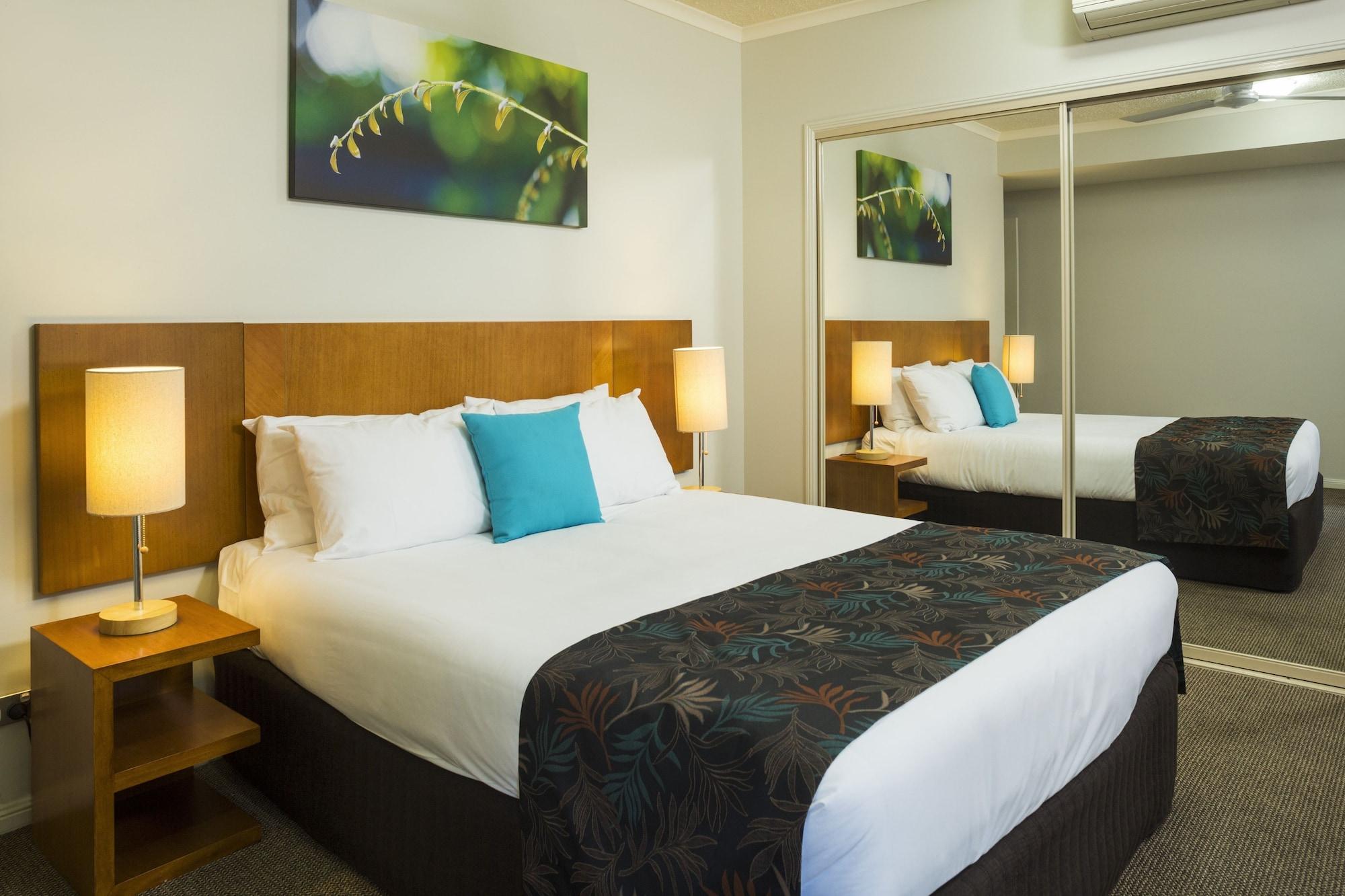 The Lakes Aparthotel 4*